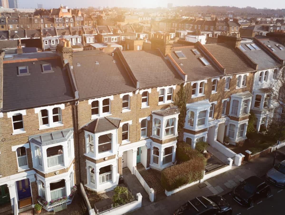 Brook Stylish 2 Bed Apartment London